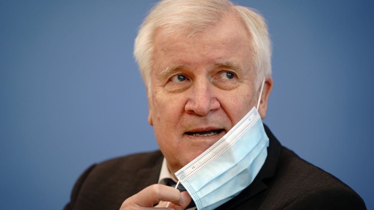 Bundesinnenminister Horst Seehofer (CSU) ist trotz erster Impfung positiv auf das Coronavirus getestet worden. (Foto)