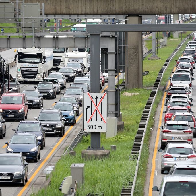 Stau-Alarm zum Ende der Ferien! HIER drohen heute volle Autobahnen