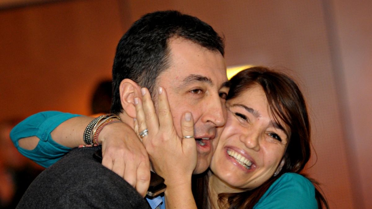 Cem Özdemir ist mit der Journalistin Pia Castro verheiratet. (Foto)