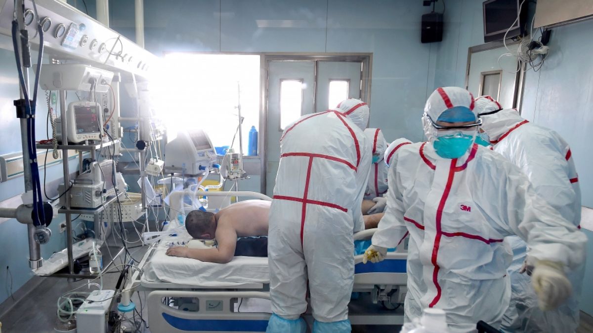 Ein mit Vogelgrippe (H7N9) infinzierter Patient liegt 2107 in einem Krankenhaus in Wuhan in der cinesischen Provinz Hubei. (Foto)