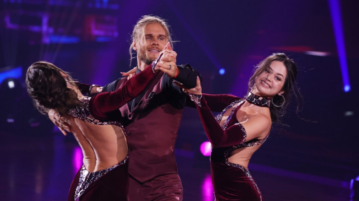 Nachdem ein Tanzpaar bei "Let's Dance - Die große Profi-Challenge" positiv auf das Coronavirus getestet wurde, darf unter anderem Profitänzerin Malika Dzumaev (re.) nicht an der Live-Show bei RTL teilnehmen. (Foto)