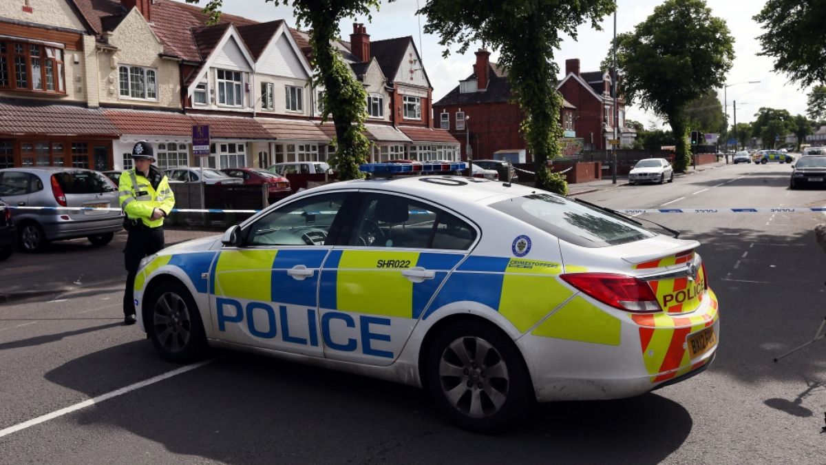 Die Polizei der West Midlands in England fahndet fieberhaft nach dem Mörder des 26-jährigen Sebastian Zygmunt (Symbolbild). (Foto)