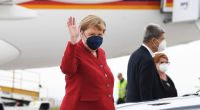 Angela Merkel leistete sich einen peinlichen Patzer bei der Ankunft in Cornwall.