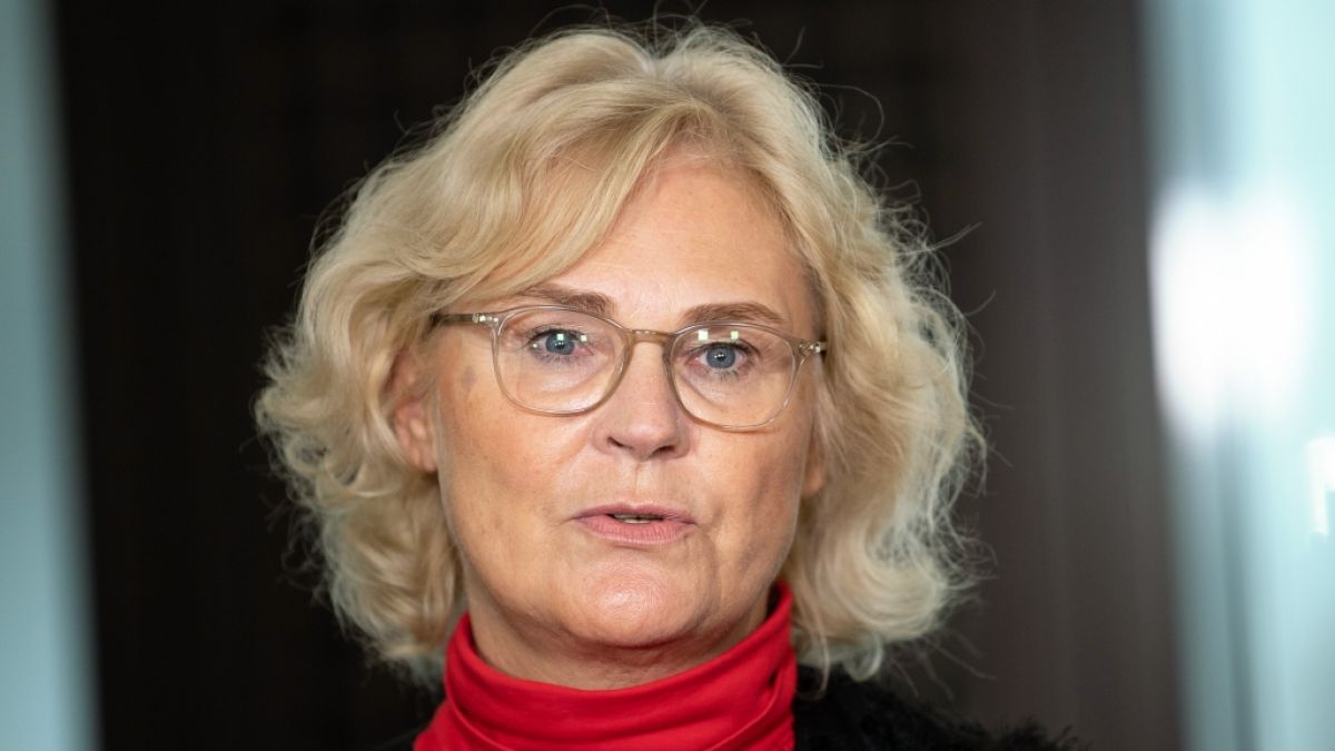 Bundesjustizministerin Christine Lambrecht setzt sich für Kinder und gegen Rechtsextremismus ein. (Foto)