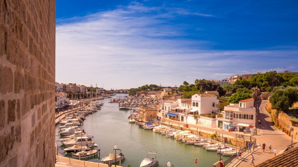 Eine Rissaga traf die Hafenstadt Ciutadella auf Menorca. (Foto)