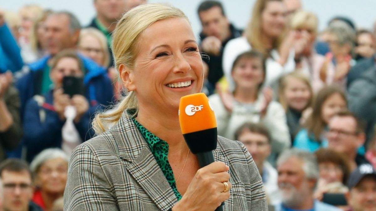 Andrea Kiewel ist die Institution im "ZDF-Fernsehgarten" schlechthin. (Foto)