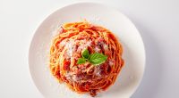 In Italien ist ein britischer Junge nach dem Verzehr von Spaghetti mit Tomatensauce an einem allergischen Schock gestorben.
