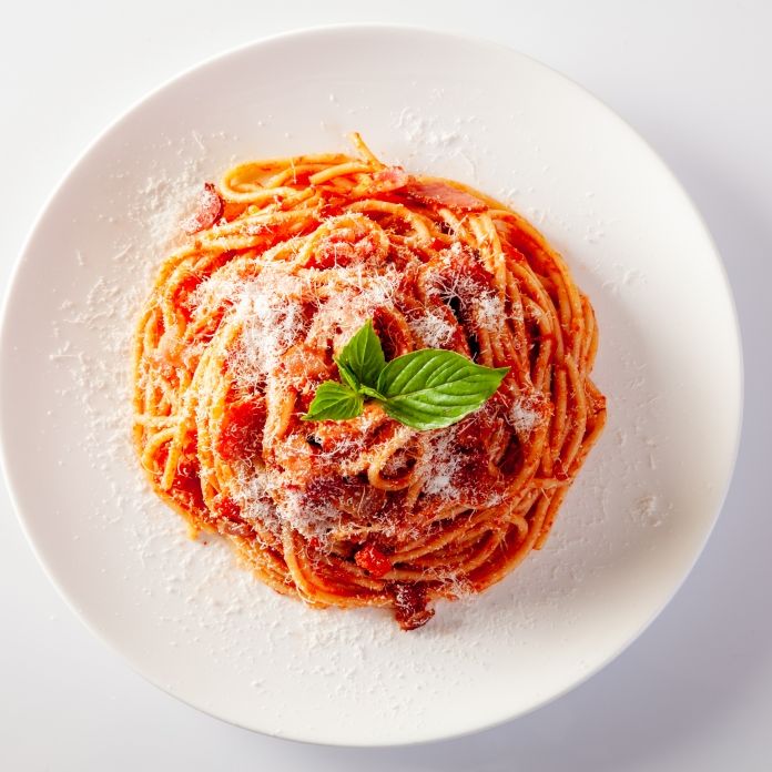 Junge (7) isst Spaghetti mit Tomatensauce und stirbt 3 Tage später