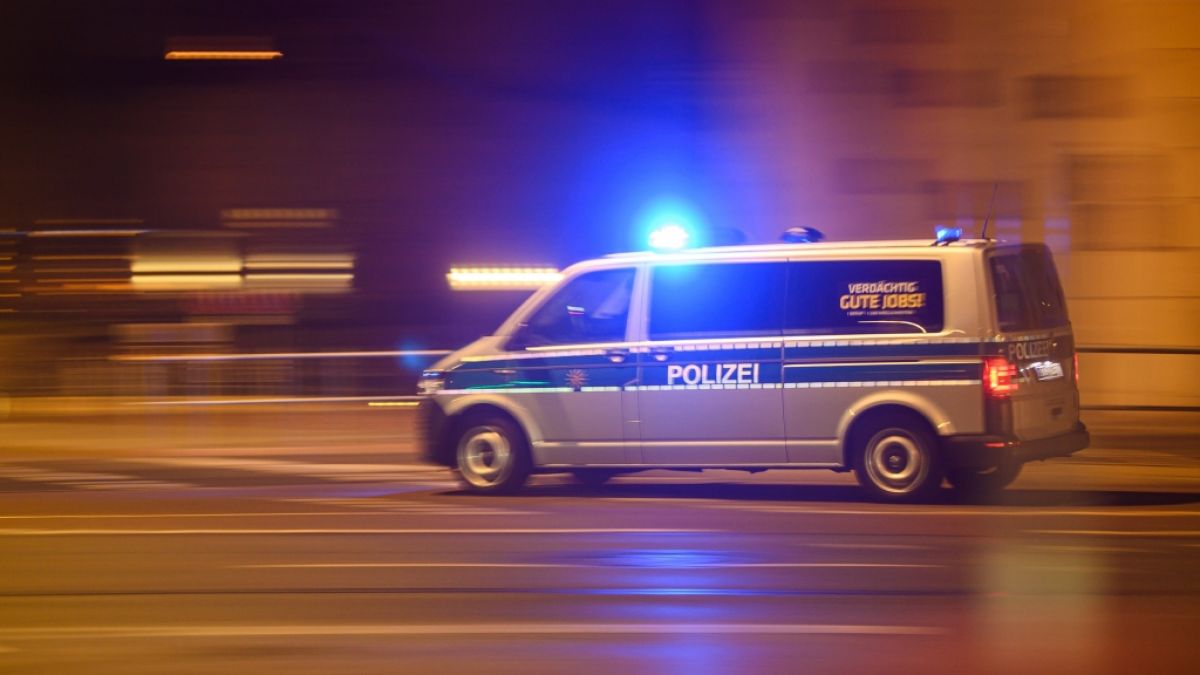 Die Polizei in Ulm fand in einer Wohnung im Dichterviertel die Leichen einer 34-Jährigen und eines fünfjährigen Kindes (Symbolbild). (Foto)