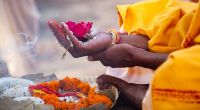 Ein dreiköpfiges Baby in Indien wird von Pilgerscharen als Gottheit verehrt (Symbolbild).