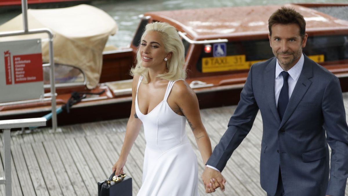 Bradley Cooper zusammen mit Kollegin Lady Gaga bei den Filmfestspielen in Venedig. (Foto)