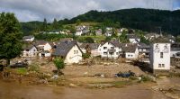 Blick auf den Ort im Kreis Ahrweiler am Tag nach dem Unwetter mit Hochwasser. Mindestens sechs Häuser wurden durch die Fluten zerstört.  