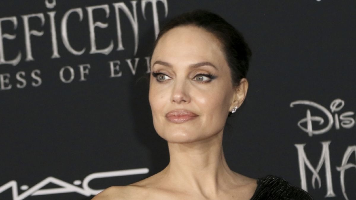 Lief bei Angelina Jolies Adoptionen alles legal ab? (Foto)