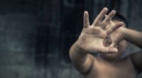Eine Mutter aus Sachsen missbrauchte ihre beiden Kinder (2, 4), um Kinderpornografie für einen Auftraggeber zu drehen.