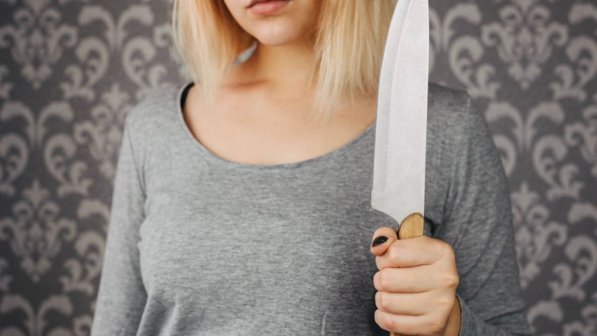 Nachdem er ihren Sohn sexuell missbraucht hatte, griff eine alleinerziehende Mutter aus England zu einem Messer und tötete ihren pädophilen Nachbarn (Symbolbild). (Foto)