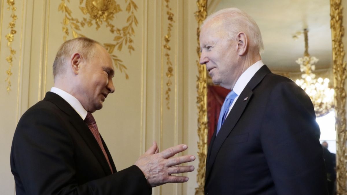 Putin (links) und Biden trafen sich zuletzt in Genf. (Foto)