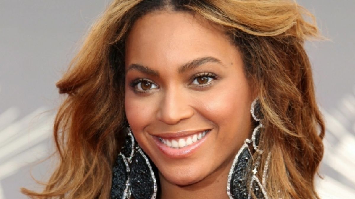 Beyoncé Knowles quälte ihre Fans mit Fotos für die "Harper's Bazaar". (Foto)