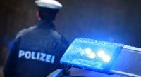 Bei einem Unfall auf der Autobahn A3 bei Helmstadt (Landkreis Würzburg) ist eine 18-jährige Frau getötet worden (Symbolbild).