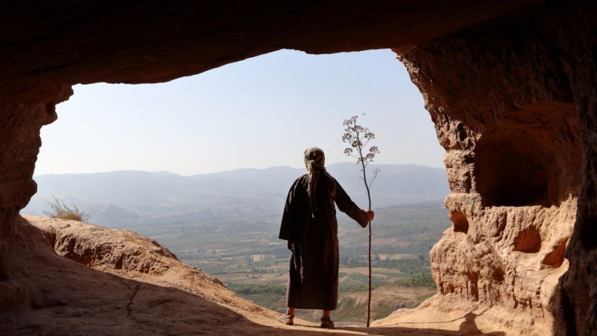 Der Einsiedler hat seine Höhle nach 20 Jahren verlassen und die Corona-Impfung erhalten. (Foto)