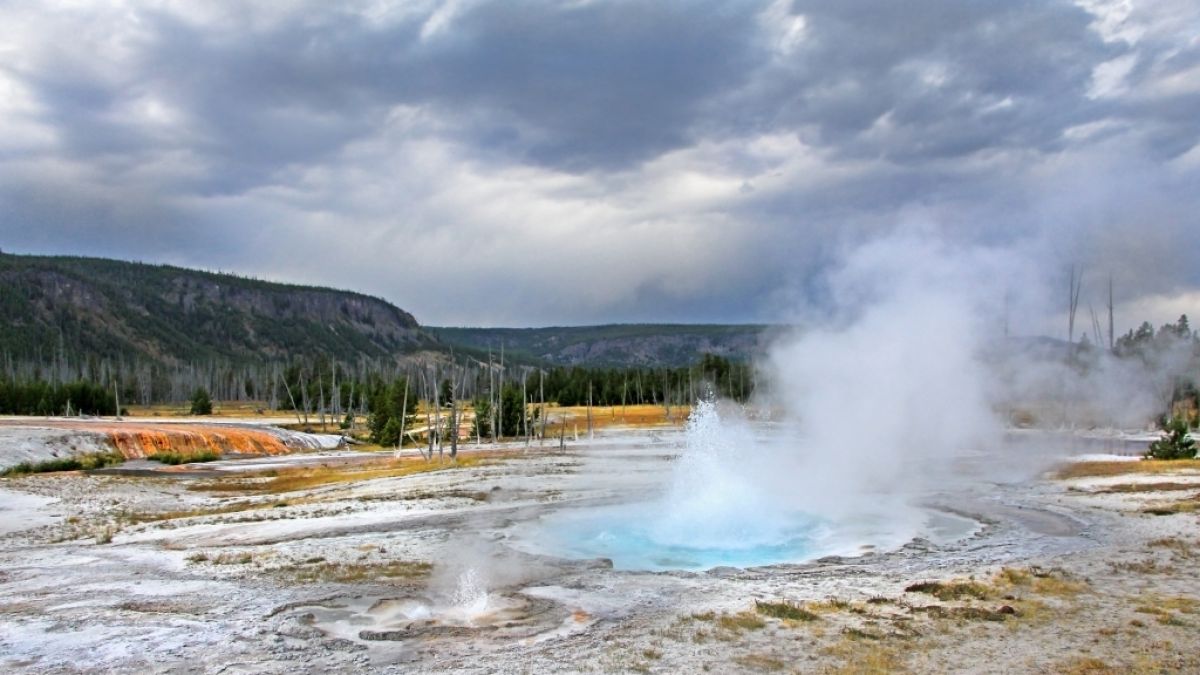 Geothermische Quellen auf dem Supervulkan im Yellowstone Nationalpark. (Foto)
