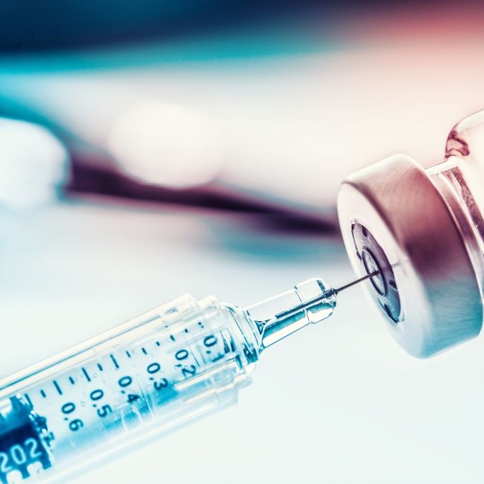Trotz Impfung! 15-Jähriger mit Covid-19 stirbt an Pneumokokken-Meningitis