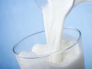 Eine Bio-Milch wird aktuell zurückgerufen. (Foto)