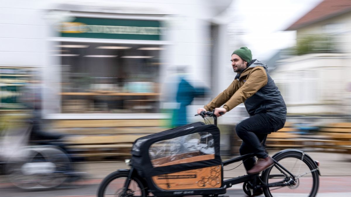 Ein Grünen-Politiker fordert, dass Privatmenschen eine Förderung für Lastenräder erhalten. (Symbolfoto) (Foto)