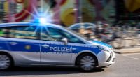 In Wilhelmshaven wurde eine Frau in ihrer Wohnung getötet. Die Polizei ermittelt.