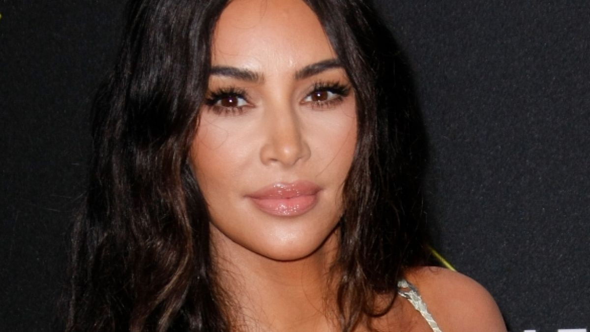 Kim Kardashian schockt ihre Fans im Sadomaso-Look. (Foto)