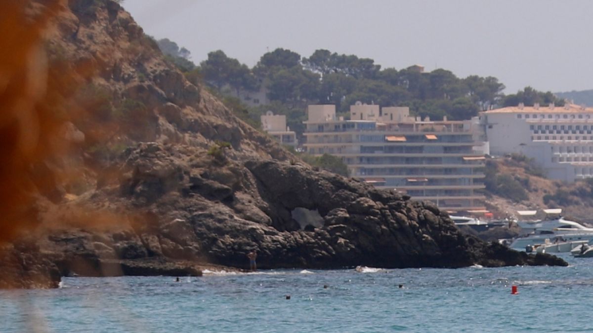 Zwei Touristen sind auf Mallorca von einer Klippe gestürzt und tödlich verunglückt. (Foto)