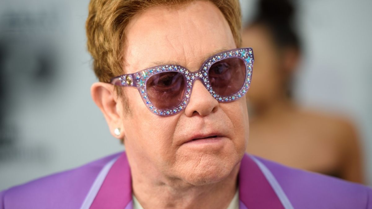 Elton John muss seine Europa-Tour nach einem Sturz verschieben. (Foto)