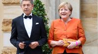 Joachim Sauer mit Ehefrau Angela Merkel bei den Richard-Wagner-Festspielen.