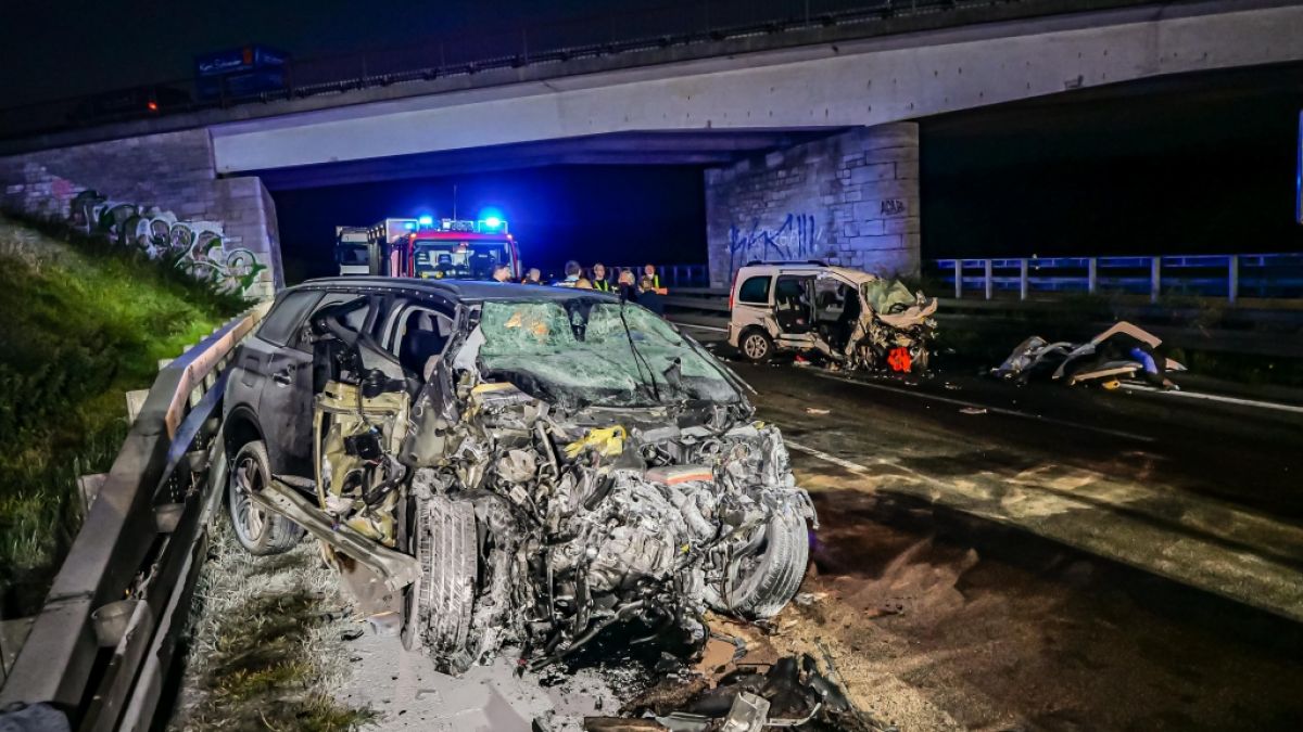 Drei Menschen sind am frühen Sonntagmorgen bei einem Unfall auf der Autobahn 8 bei Pforzheim ums Leben gekommen, darunter der 35 Jahre alte Unfallverursacher. (Foto)
