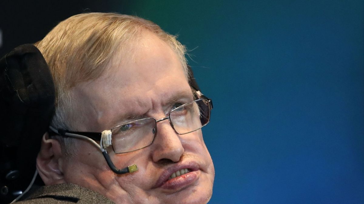Stephen Hawking prophezeite, wann die Erde zerstört ist und Menschen den blauen Planeten verlassen müssen. (Foto)