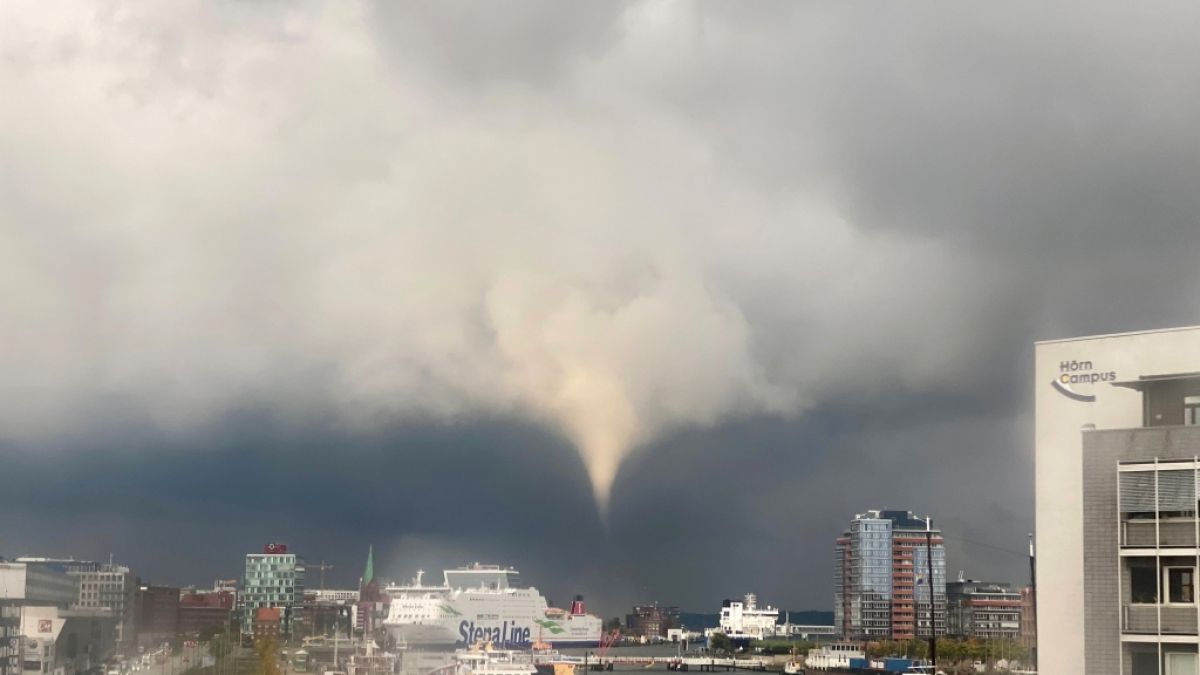 Ein Tornado raste am Mittwoch über die Kielpromenade. (Foto)