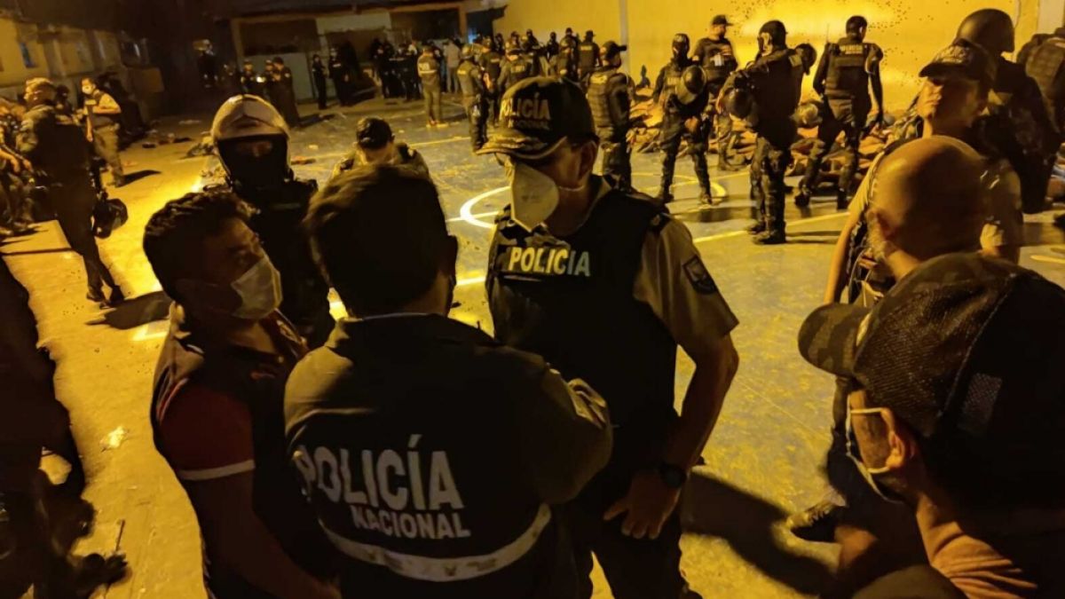 Bei gewalttätigen Auseinandersetzungen zwischen verfeindeten Banden sind in dem Gefängnis in Ecuador mehr als 100 Menschen ums Leben gekommen. (Foto)
