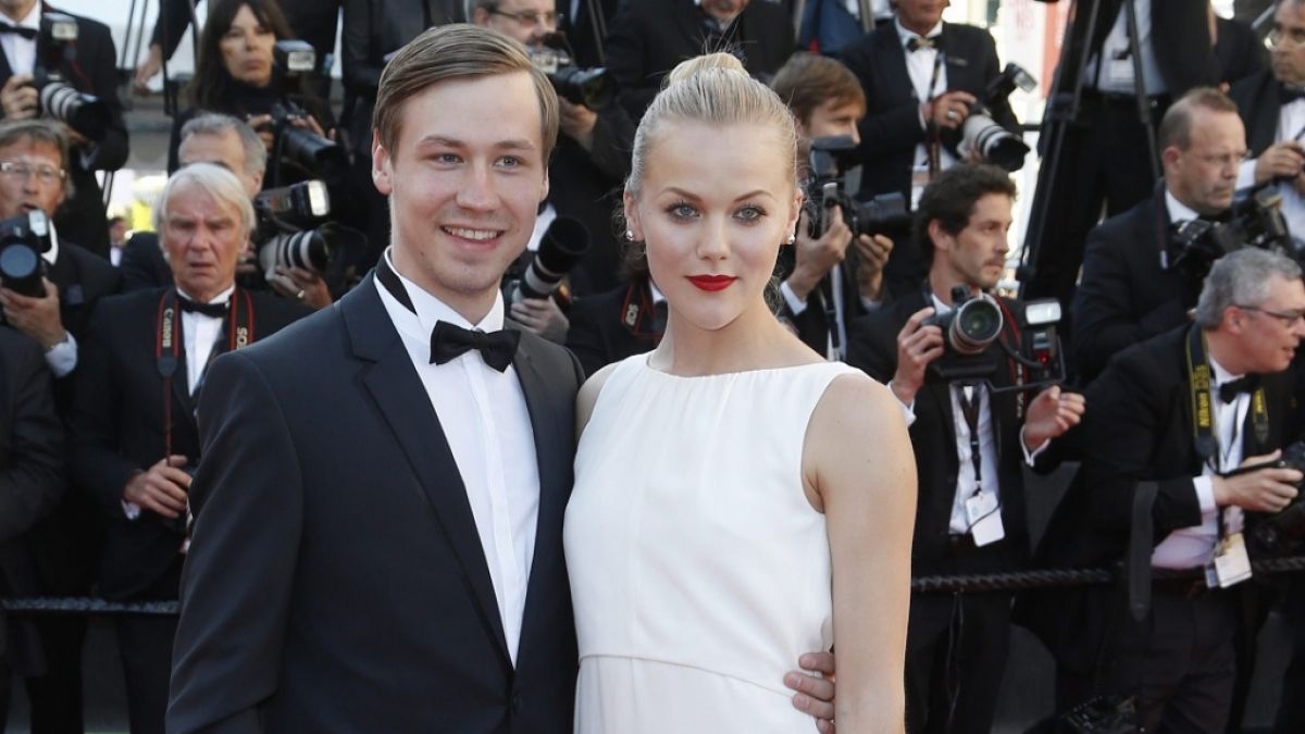 David Kross kommt mit seiner Freundin Agnes Lindström Bolmgren zu den Filmfestspielen in Cannes 2013. (Foto)