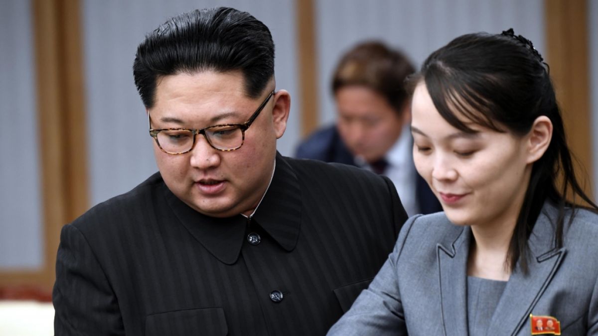 Kim Jong-un, Machthaber von Nordkorea, und dessen Schwester Kim Yo Jong. (Foto)