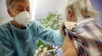Die Stiko empfiehlt Booster-Impfungen für über 70-Jährige.