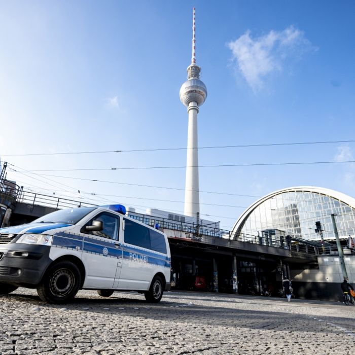 Mordopfer im Herzen Berlins entdeckt - Tatverdächtiger in U-Haft