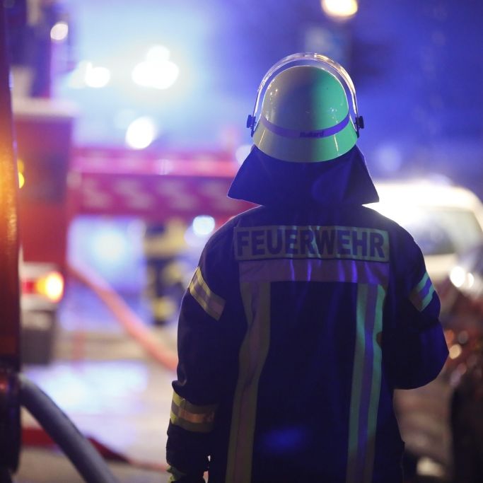 (BC) Riedlingen - Dunkler Rauch über Riedlingen / Am Montag brannte in Riedlingen eine Firma. Zwei Menschen wurden leicht verletzt. (Foto)