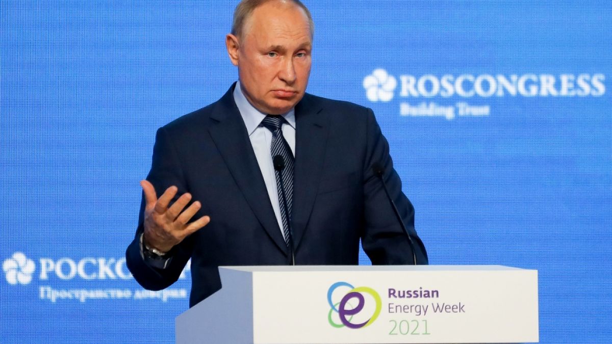 Wladimir Putin prahlte beim Energieforum mit Russlands neuen Überschall-Atomraketen, die ganze US-Städte auslöschen können. (Foto)