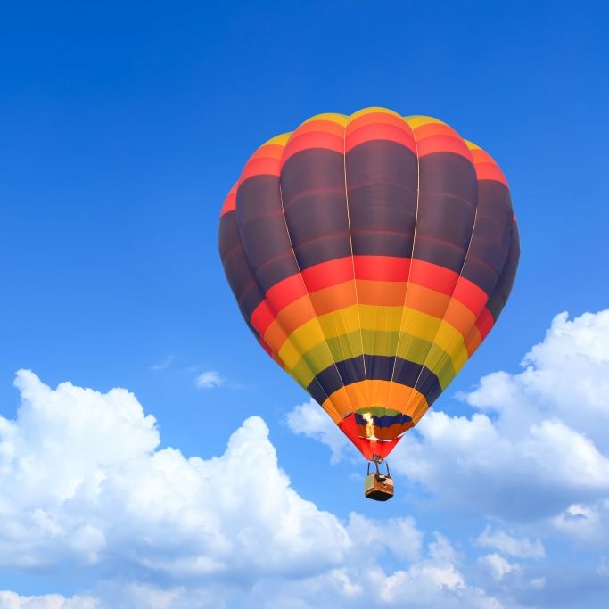 Mann (28) stürzt aus Heißluftballon in den Tod