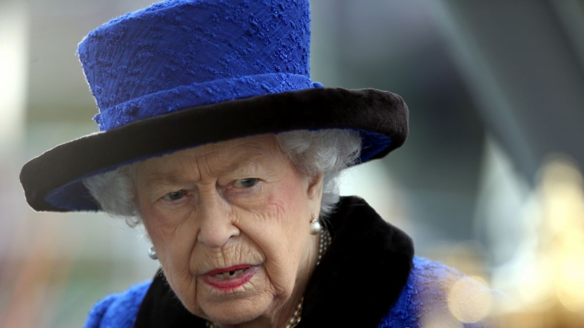 Die Royal-News der Woche: Queen Elizabeth schockte die Fans mit einem Krankenhaus-Aufenthalt. (Foto)