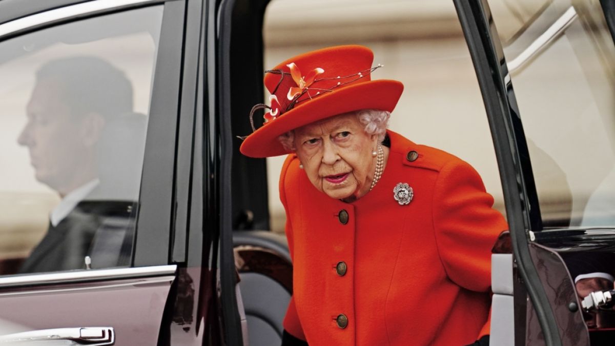Queen Elizabeth II. macht sich rar: Nach einem Krankenhausaufenthalt hat die Königin weitere Termine abgesagt. (Foto)