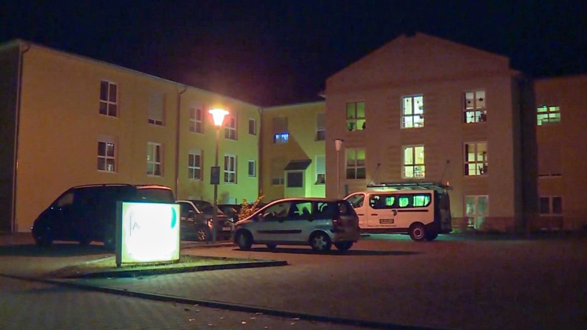 Nach einem Corona-Ausbruch der Senioren-Residenz in Brandenburg sollen einem Medienbericht zufolge bereits acht Bewohner gestorben sein. (Foto)