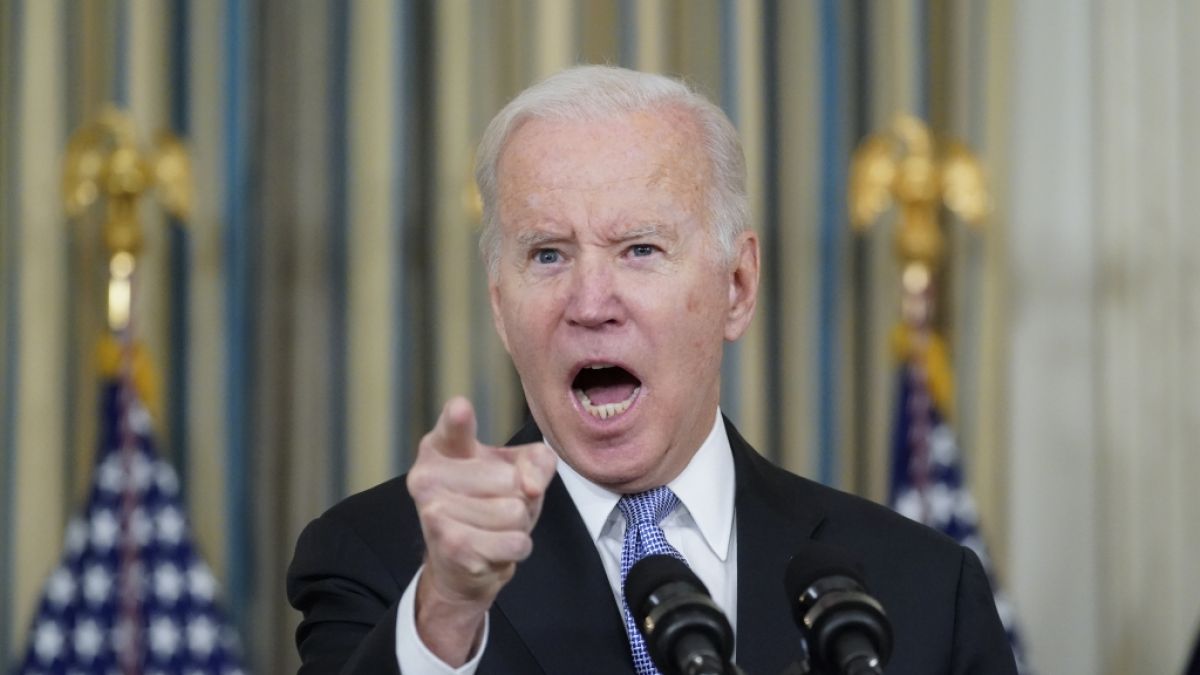 Schwert-Attacke auf Joe Biden in brutalem Republikaner-Video. (Foto)