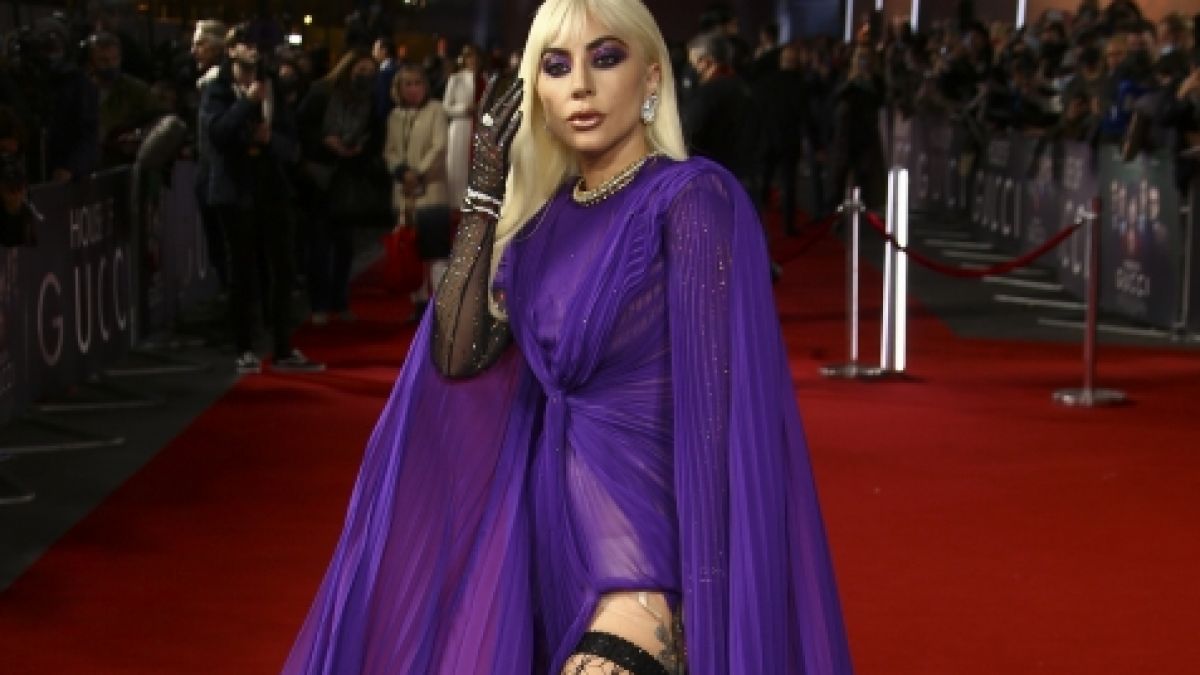 Lady Gaga bei der "House of Gucci"-Premiere in London. (Foto)