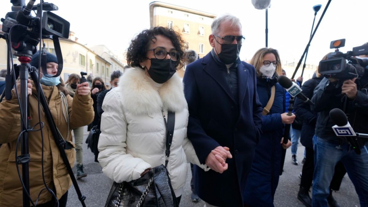 Ihr schwerster Gang: Nadia und Raffaele Nedrotti, die Eltern der bei dem Motorboot-Unfall getöteten Greta, kommen zum Gerichtsprozess in Brescia. (Foto)