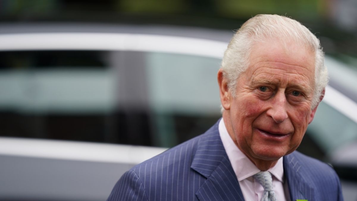Prinz Charles hat immer wieder fleckige Rötungen im Gesicht. (Foto)